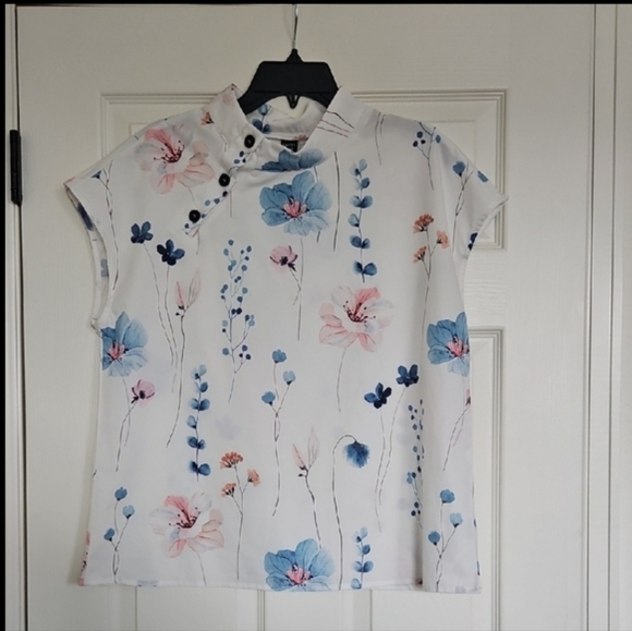 Mock Neck Blouse - Picture 3 of 3